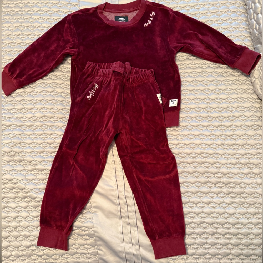 Best velvet valentines tracksuit! Unisex by Roots